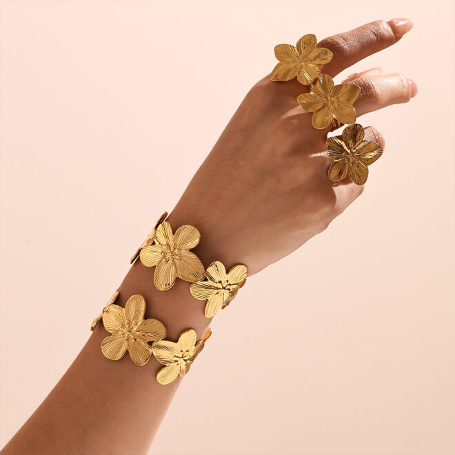 18K Gold Plated Flowers Necklace Rings and Earrings Gift Stainless Steel Hammer Statement Flower Jewelry Set - Image 5