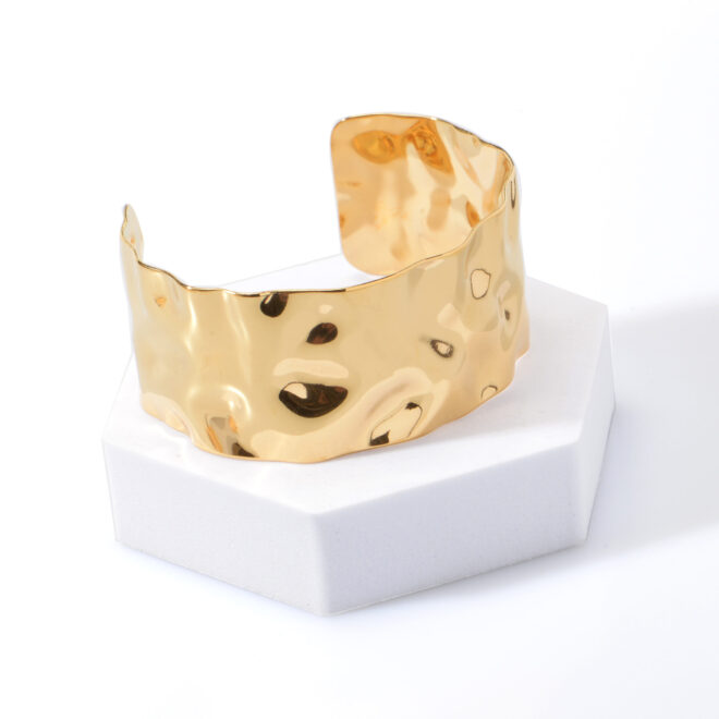Exaggerated Chunky Hammered Gold Plated Bangles for Women Stainless Steel Cuff Bangle Fashion Jewelry