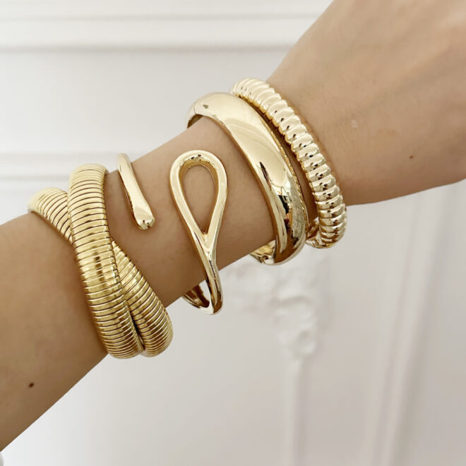Chunky Gold Cuff Bracelet Set Modern Geometric Designs Open Bangle Collection Adjustable Size Stylish Wrist Accessories