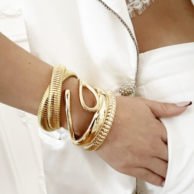 Chunky Gold Cuff Bracelet Set Modern Geometric Designs Open Bangle Collection Adjustable Size Stylish Wrist Accessories - Image 2