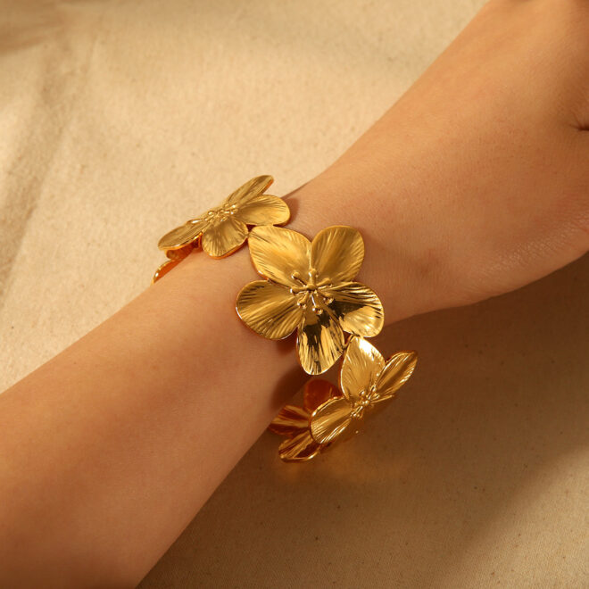 High Quality Butterfly Flowers Bracelet Stainless Steel Carved Bracelet Women Gold Opening Bracelet Fine Designer Jewelry Bangle - Image 7