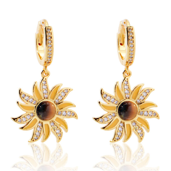 4.24g Vintage-Inspired Star Pendant Earrings – 925 Sterling Silver with Shiny Zircon & Gold Finish - Image 2
